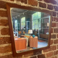 Miroir trapézoïdal en teck, Danemark 1960