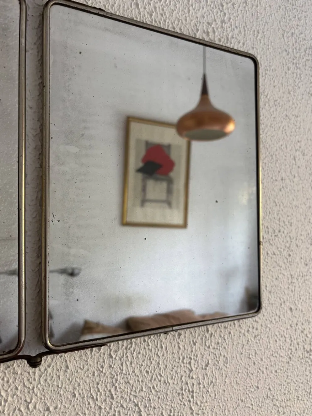 Miroir triptyque de barbier en simili cuir bleu, 1950