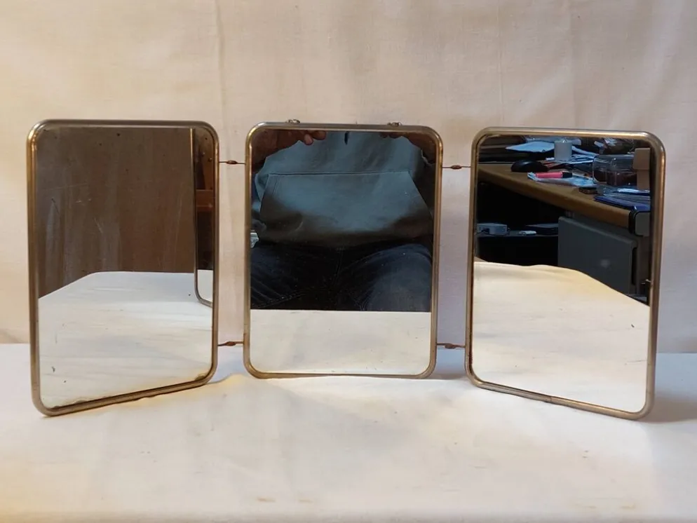 Miroir triptyque de barbier vintage