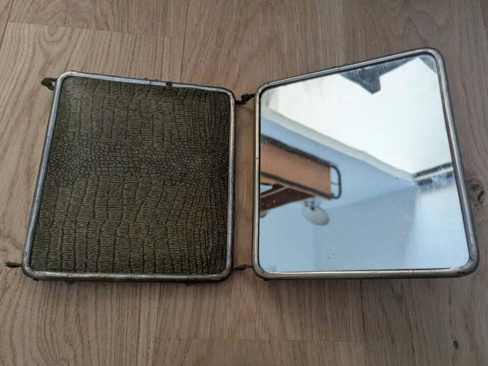 Miroir triptyque dit de barbier années 40 avec encadrement métal