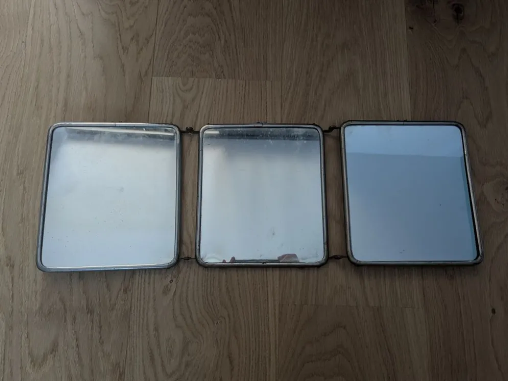 Miroir triptyque dit de barbier années 40 avec encadrement métal