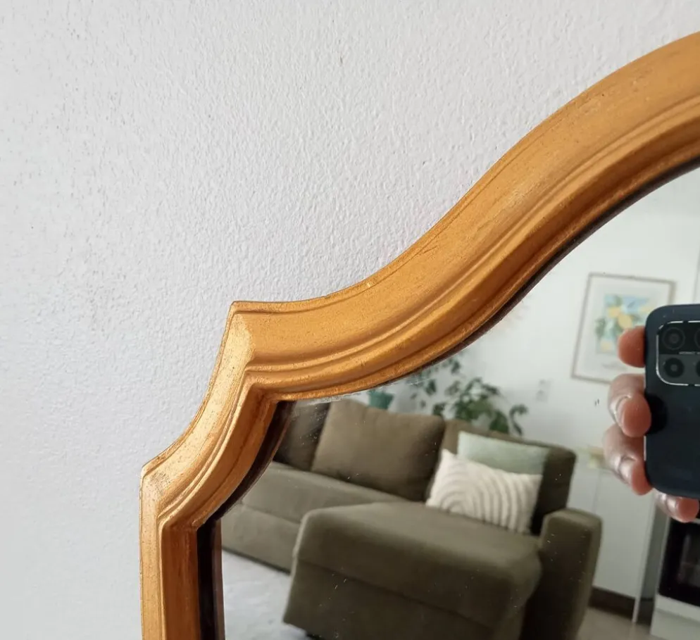 Miroir vintage baroque en bois doré