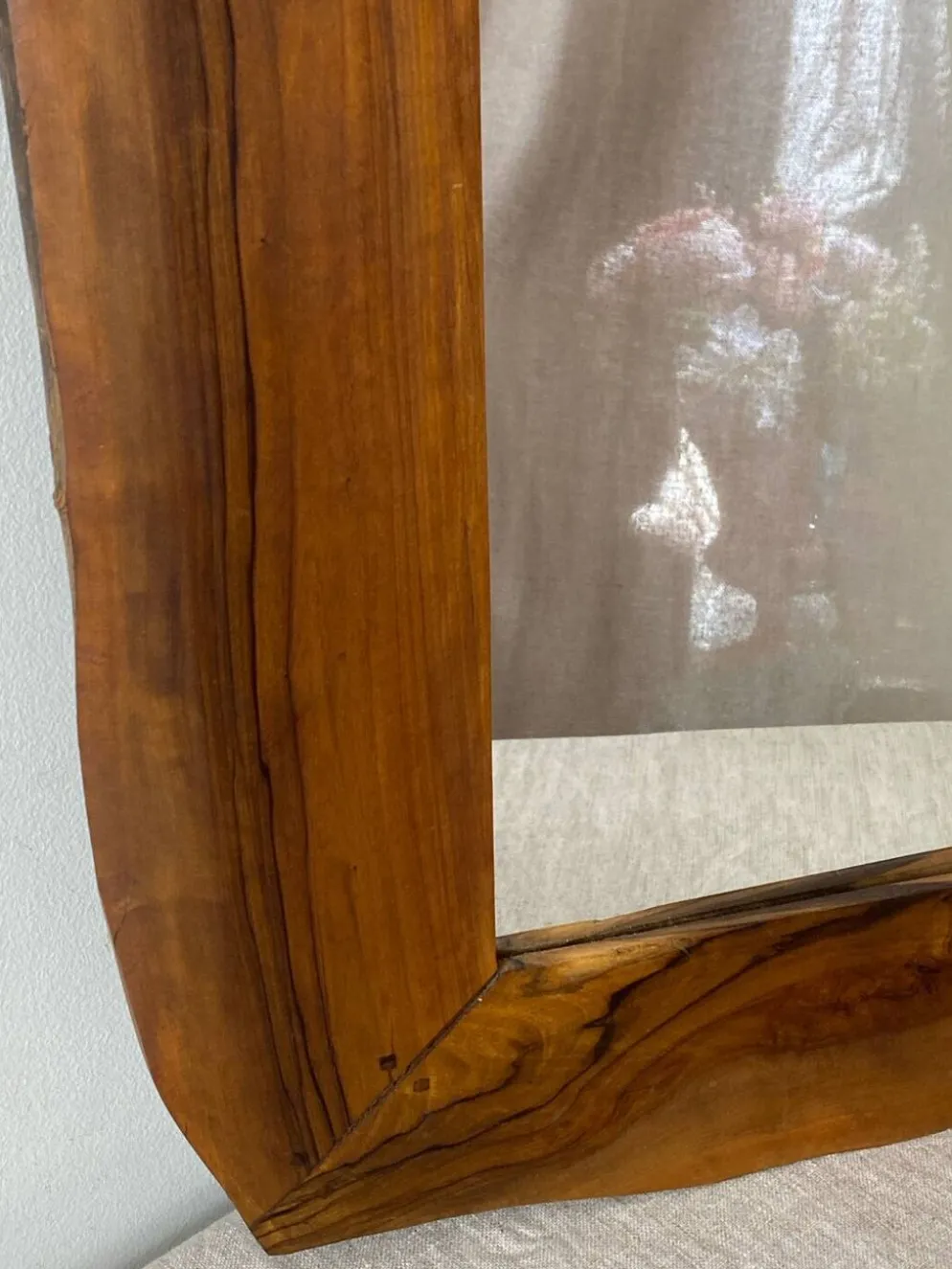 Miroir vintage en bois d’Olivier de forme libre