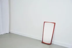 Miroir vintage en teck avec étagère