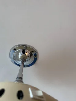 Miroir vintage orientable chromé, grossissant et éclairant, France 1970