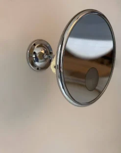 Miroir vintage orientable chromé, grossissant et éclairant, France 1970