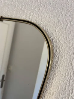 Miroir vintage 1960 rétroviseur asymétrique doré noir - 73 x 39 cm