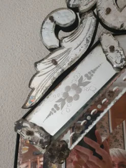 Miroir vénitien ancien fin XIXe – verre biseauté & décor gravé – 124 x 68