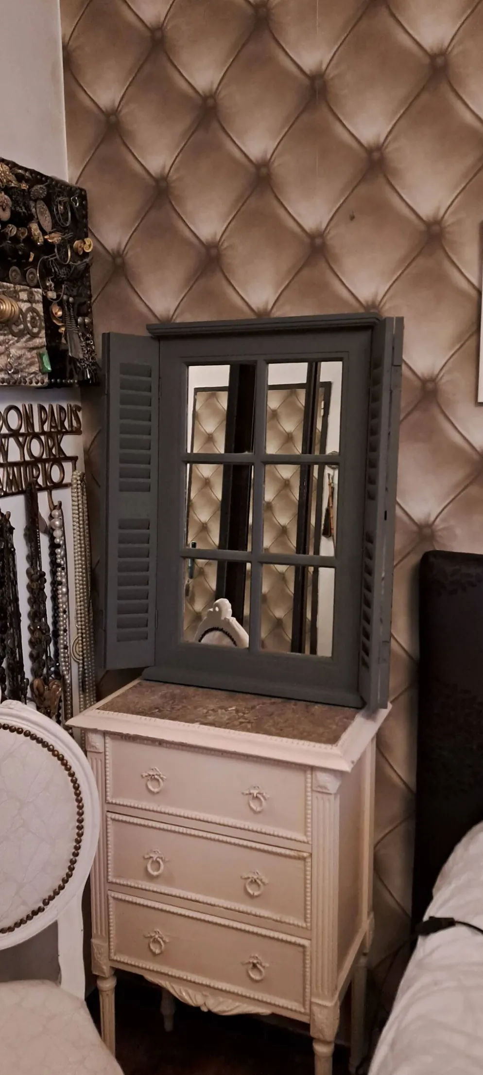 Miroir volet trompe l'oeil bois gris foncé 1990 / objet de décoration murale Miroir façon volets