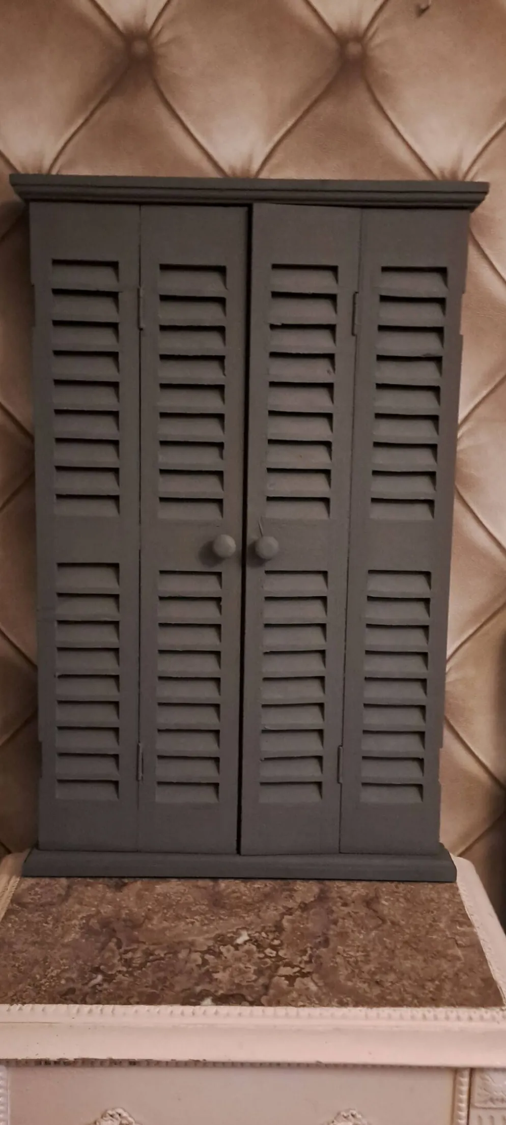 Miroir volet trompe l'oeil bois gris foncé 1990 / objet de décoration murale Miroir façon volets