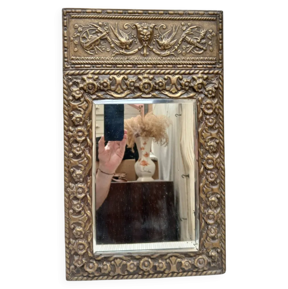 Mirroir Biseauté annees 30 en laiton repoussé