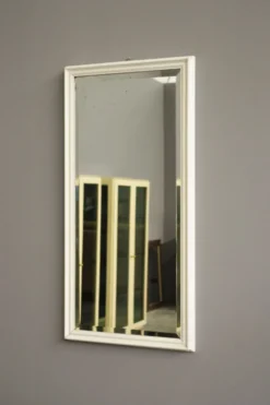 Mirror frame in white painted wood, Giuseppe Restelli Cristani, 1970s, , 119x60 cm