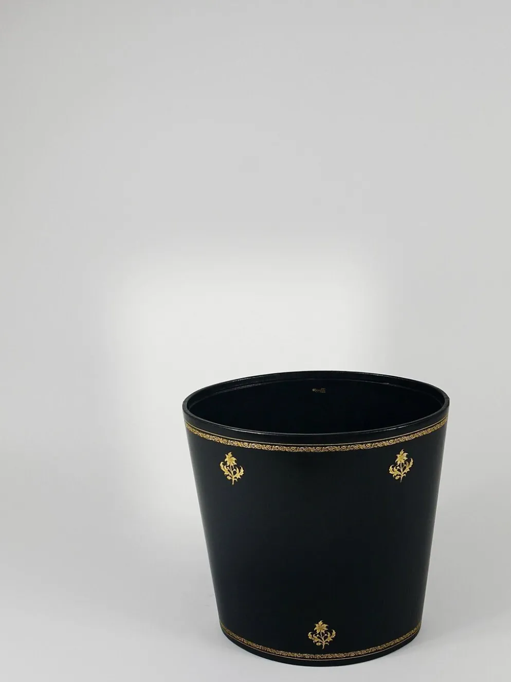 Morabito Paris Corbeille à papier en cuir noir et or, France, années 1970