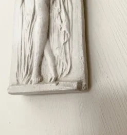 Moule en plâtre, « porteuse d’eau » de Jean Goujon