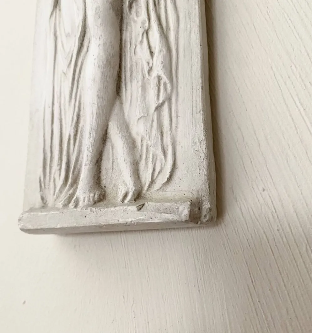 Moule en plâtre, « porteuse d’eau » de Jean Goujon