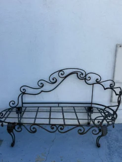 Méridienne de jardin en fer forgé