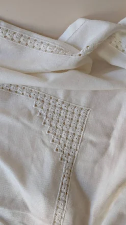 Nappe ancienne en coton blanc