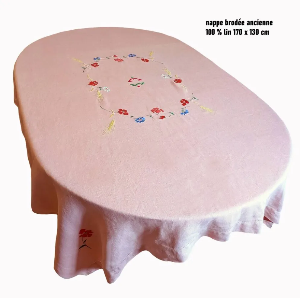Nappe ancienne en lin épais brodé main rose 170x130 cm – Pièce unique