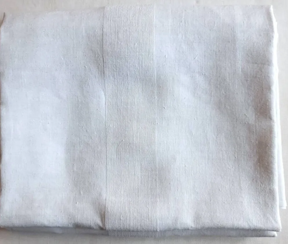 nappe ancienne à filets liteaux 180x163 cm