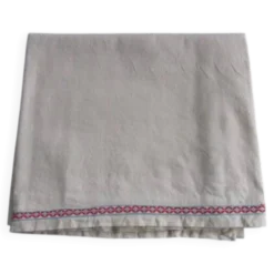 Nappe ancienne galonnée 132x118cm