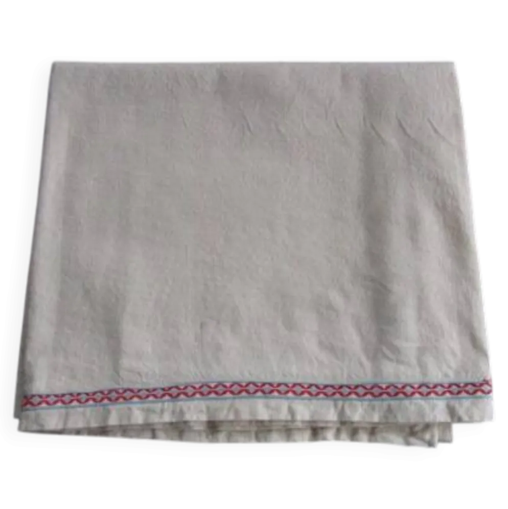 Nappe ancienne galonnée 132x118cm