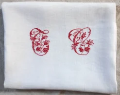 Nappe avec monogramme TC central