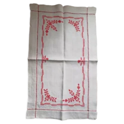 Nappe brodée ancienne