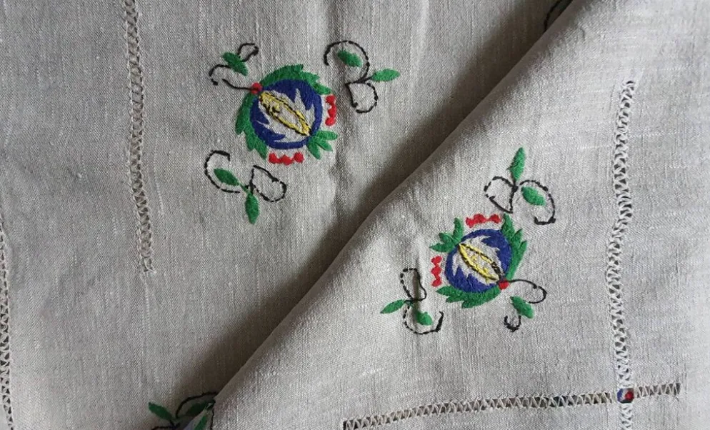 Nappe brodée main Artisanat polonais
