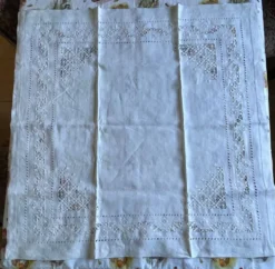 Nappe broderie Richelieu