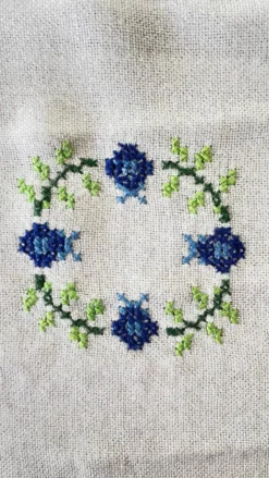 Nappe brodée + 12 Serviettes vintage