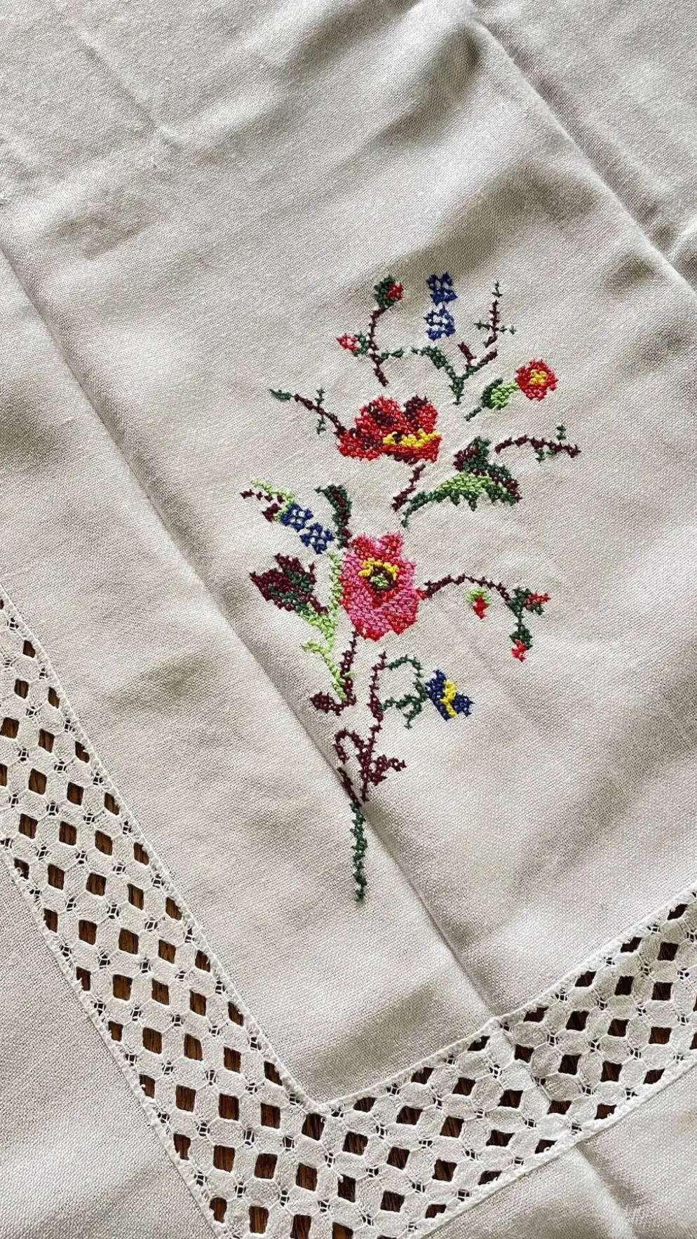 Nappe brodée + 12 Serviettes vintage