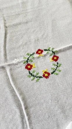 Nappe brodée + 12 Serviettes vintage