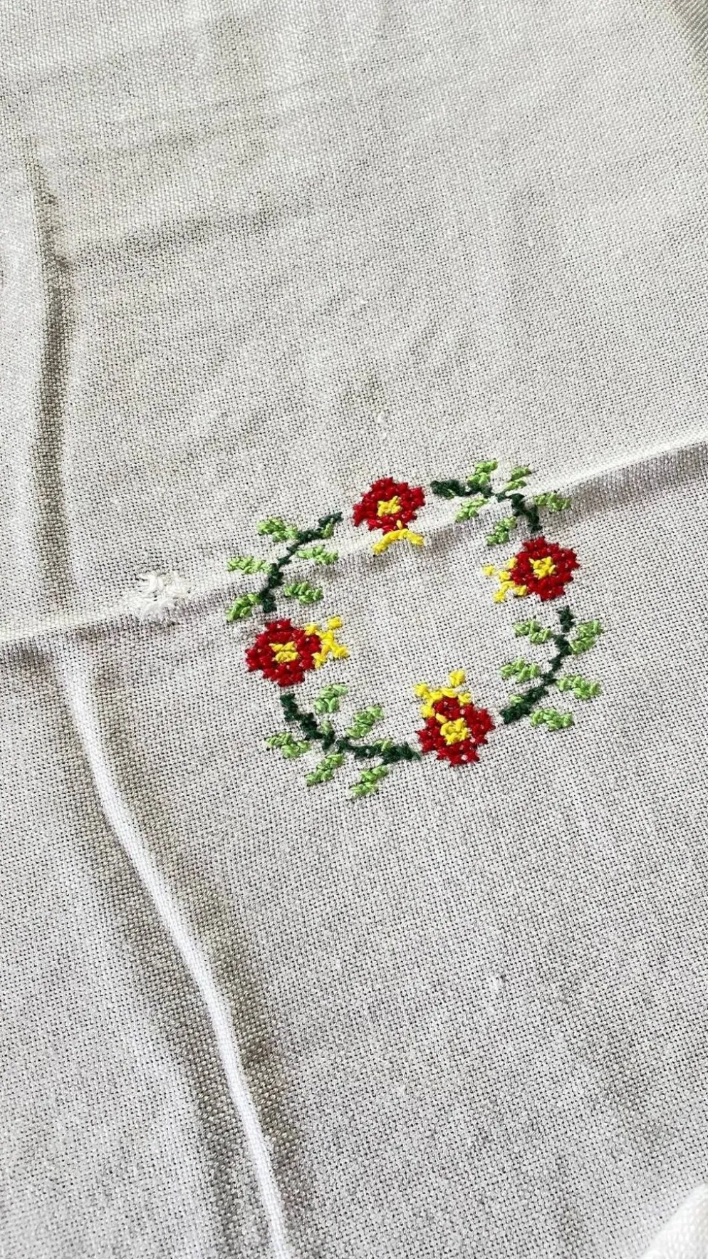 Nappe brodée + 12 Serviettes vintage