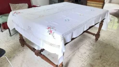 Nappe brodée + 12 Serviettes vintage