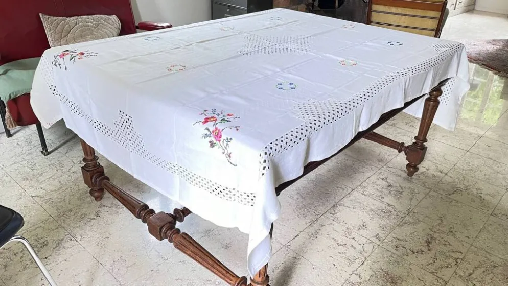 Nappe brodée + 12 Serviettes vintage