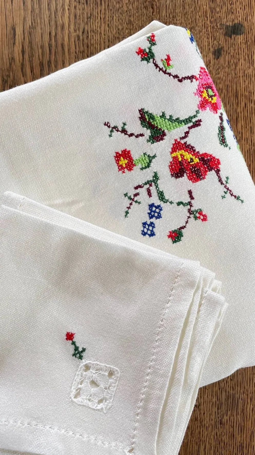 Nappe brodée + 12 Serviettes vintage