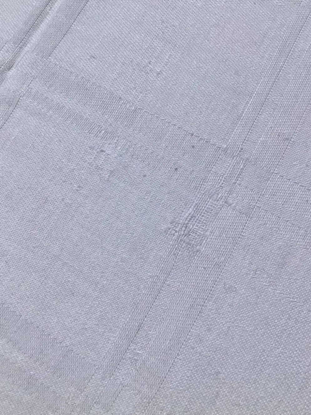 Nappe carrée brodée JB coton damassé carrés