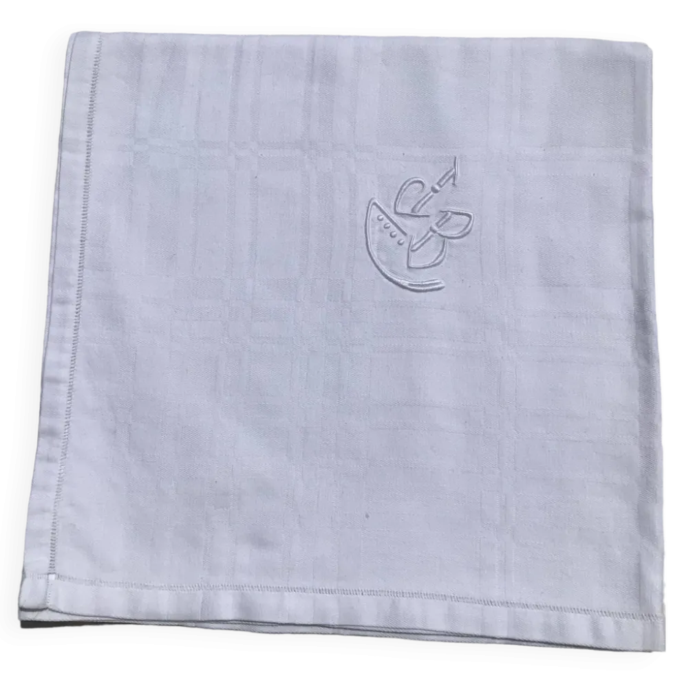 Nappe carrée brodée JB coton damassé carrés