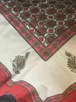 Nappe carrée 106x106 cm