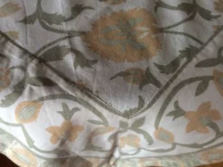 Nappe carrée 120 X 117 cm