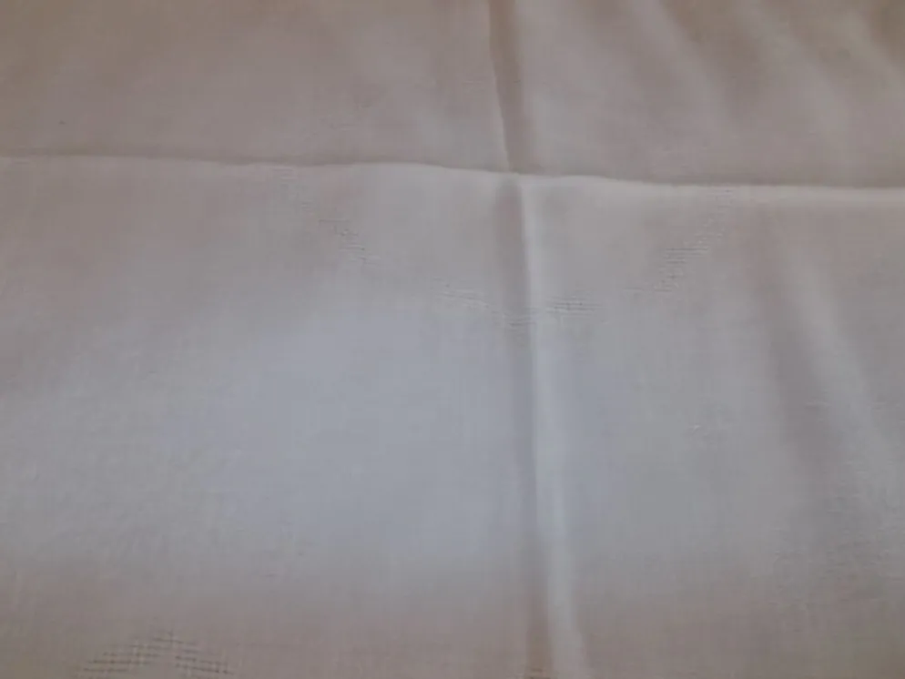 Nappe damassée 150 x 145