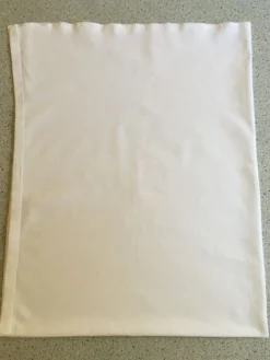 Nappe damassée 160 x 130 motif rectangle