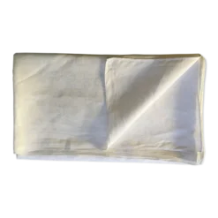 Nappe damassée 175 x 200 volutes et fleurs