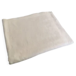 Nappe damassée 130 X 225 volutes et motifs ajourés