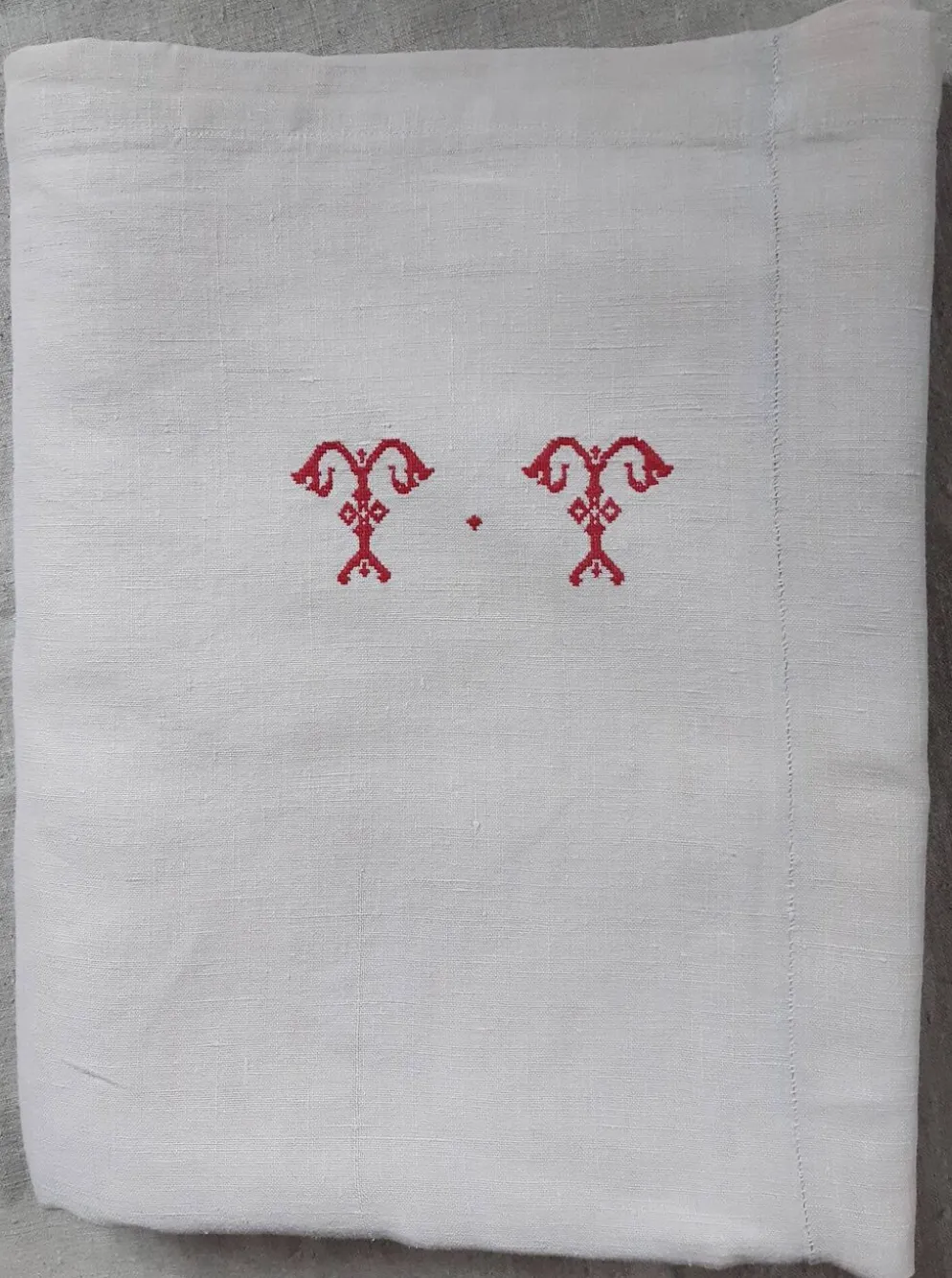 Nappe de campagne monogrammée tt en rouge