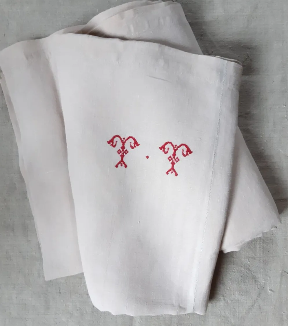 Nappe de campagne monogrammée tt en rouge