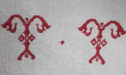 Nappe de campagne monogrammée tt en rouge