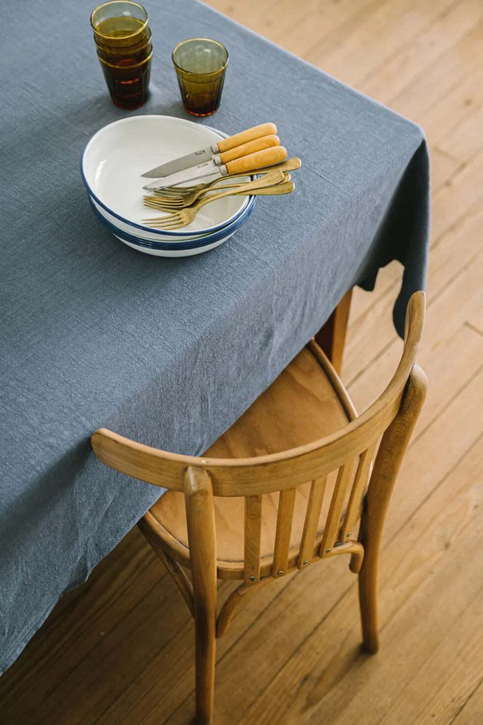 Nappe en lin lavé bleu salé