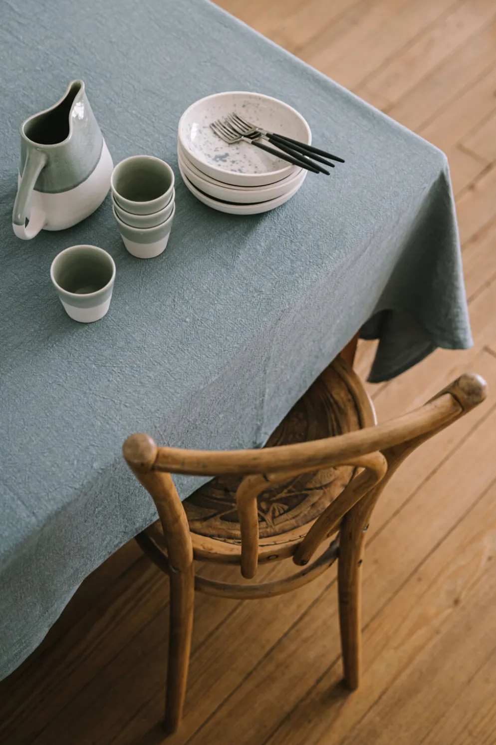 Nappe en lin lavé céladon