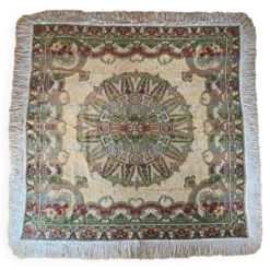Nappe en soie d’Alger époque début XXe motifs floraux rehaussés de fils dorés, fait main